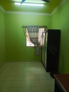 Medium Room Melur Apartment (Sentul) for Rent !! KEMASUKKAN SEGERA!!
