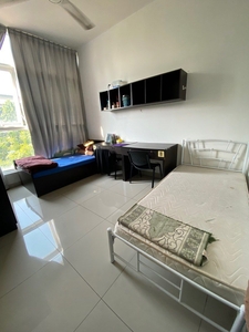Room for Rent / Bilik sewa Mutiara Ville