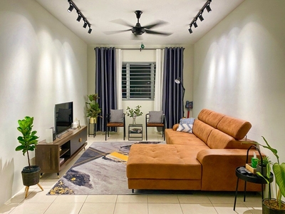 Single Room for rent at Bukit Jalil / Kinrara