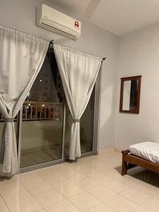 Suriamas Balcony Room for Rent