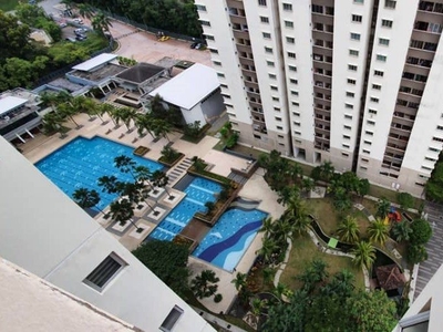 (WTS) (Corner unit with 2 Car park) Aman Heights