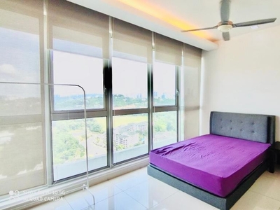 ZERO DEPOSIT Room Rental With Amazing Rooftop Infinity Pool Overlooking KLCC ‍♀️