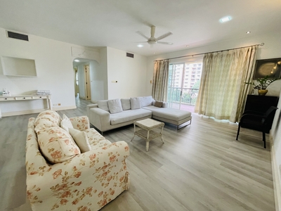 Almost Fully Furnished at Mont Kiara Aman condo for Rent