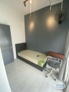 Bandar Puteri Puchong Fully Furnished Single Room with Air Conditioning