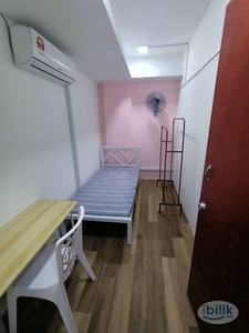 Female Unit Room + Air-Cond for Rent near to IOI Puchong Jaya LRT station