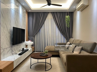 Fully renovated High floor Duplex type near by Mid Valley Megamall