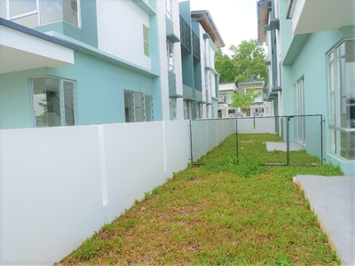 KAJANG Tropicana Heights 3sty FREEHOLD SEMI D Face Green Field Playground Ample Car Park