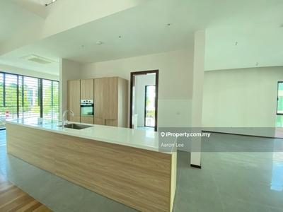 Look Over Here! Modern Style Superlink House For Rent @ Leisure Farm