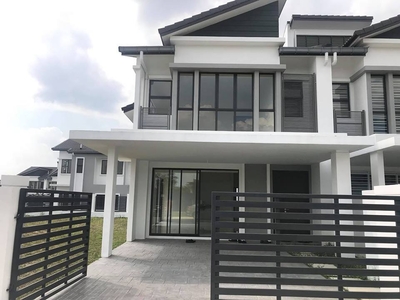 [Lowest Market Price] Landed 22x75 Double Storey , superlink with security 30minit to KL City