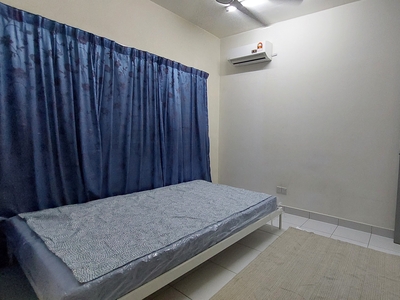 Metia Residence - Master Bedroom for Rent with parking lot Shah Alam