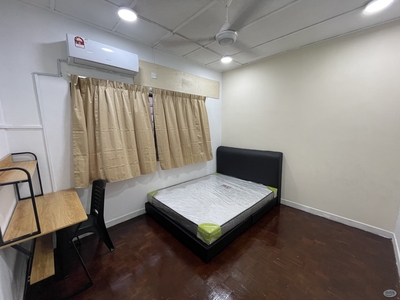✨NEAR LRT✨Fully Furnished Medium AC Rooms for rent at Sea Park, Petaling Jaya✨