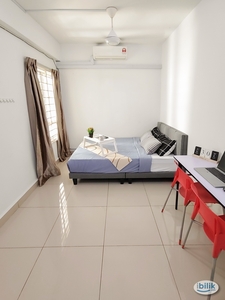 [NEAR MRT KOTA DAMANSARA] Queen Bed Medium Room with AirCond & Window for Rent at Casa residenza, Kota Damansara