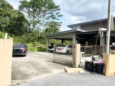 Single Storey Corner Terrace House For Sale! Location at 11 miles, near to JPJ Sarawak