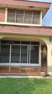 Spacious bungalow in Taiping for sale