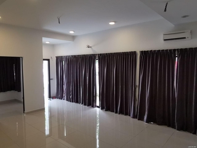 Taman Puchong Legenda, Partially furnished, 3 sty link house