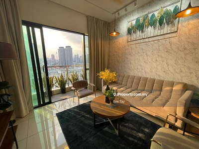 V Residence 2, 3 minutes walking distance to Sunway Velocity Mall