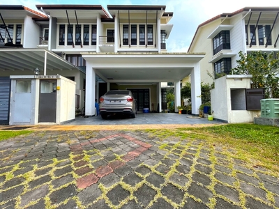 END LOT 2.5 STOREY BK5 WELL MAINTAINED