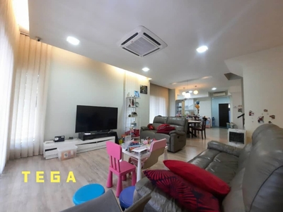 For Sale Bandar Puteri Corner 2 storey House, 100% Non Flood Area, Done Renovated & Extended
