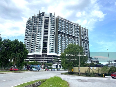 Great community. Near UPM university, schools, libraries, and shops.