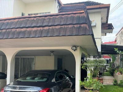 Opportunity to Own a Freehold House in Prime Petaling Jaya Location.