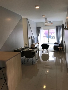 Partially furnished, higher floor, unblock view , 3 rooms typr for rent