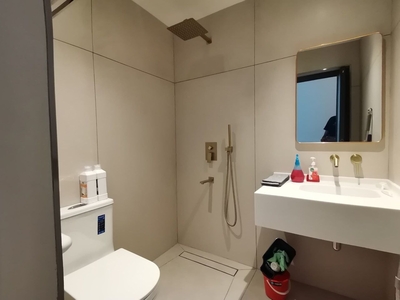 Room to Let Putri Indah Condominium, Stulang Johor