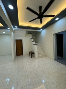 Taman Ehsan Jaya / Double Storey / Renovation Unit / 4 Bedroom