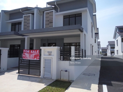 2 sty house m-residence 2 for sales