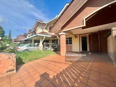 Beautiful house. Interested, contact menfor viewing. Tq