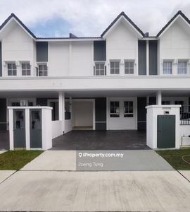 Brand New Double Storey Templer Residence For rent