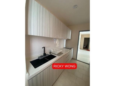 Condominium For Rent Triuni Residence 5min to Queensbay Mall