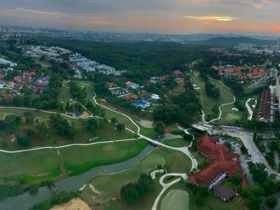 Golf course view unit with link MRT and mall