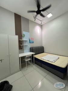 Middle Room at The Annex, Taman Connaught, Cheras, near MRT