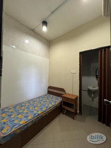 Private Room Attached Bathroom Carpark 0 Deposit