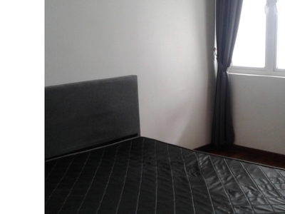 Single room with private attached bathroom for Rent at Majestic Rawang