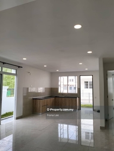 Temple Residence Rawang End lot For Rent