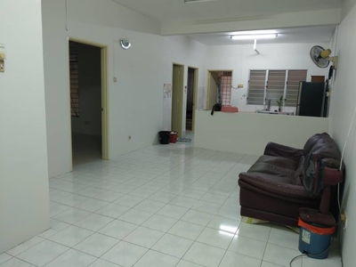 Bukit Rimau Town House For Rent Fully Furnished Downstair