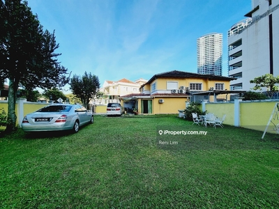 2 Storey Semi-D, Well Renovated & Maintained, Tropicana Golf