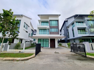 3 Storey Bungalow, One Alam Jaya Residence, Bandar Puncak Alam