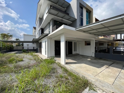 Bandar Botanic Bandar Botanic 3 Storey Corner Lot For Sale