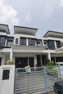 Double Storey Terrace House Bandar Puncak Alam Sungai Buloh