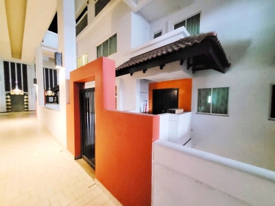 Fully Furnished Armanee Terrace 1 Duplex Condominium Damansara Perdana