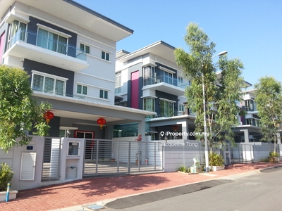 Ridgeview Residence @ Kajang. 2.5sty Bungalow House freehold rm2.2m