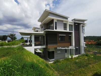 Rumah Banglo Tiga Tingkat di Kulim , Kedah