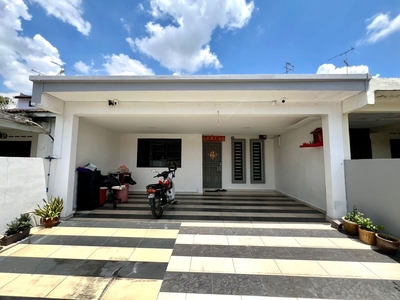Single Storey Terrace House / Johor Jaya