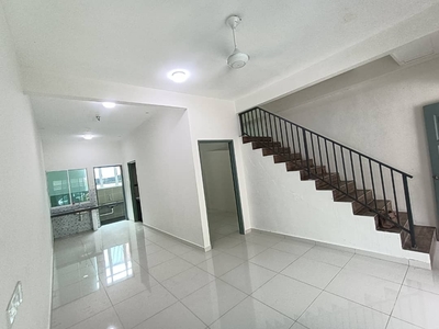 Taman Arkid Menglembu, Ipoh, Perak, Double Storey Corner Terrace House (Corner Unit) For Rent, Basic Condition, With Balcony