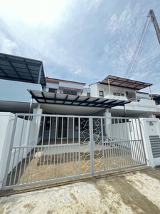 Taman Bukit Indah Double Storey House , 4bed 3bath Partially Furnished , Near Tuas