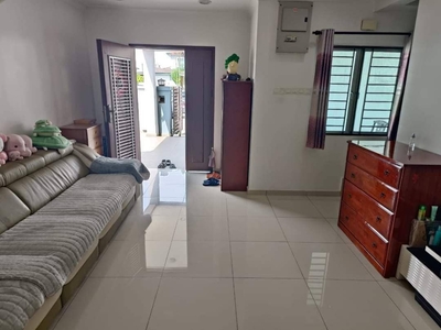 Taman Puchong Utama PU10 Double Storey Corner House For Sale