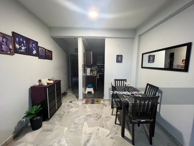 1 E Gallery Apartment, Renovated Well Maintained