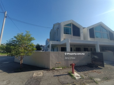 2.5-Storey Corner House at Pulai Heights for Sale